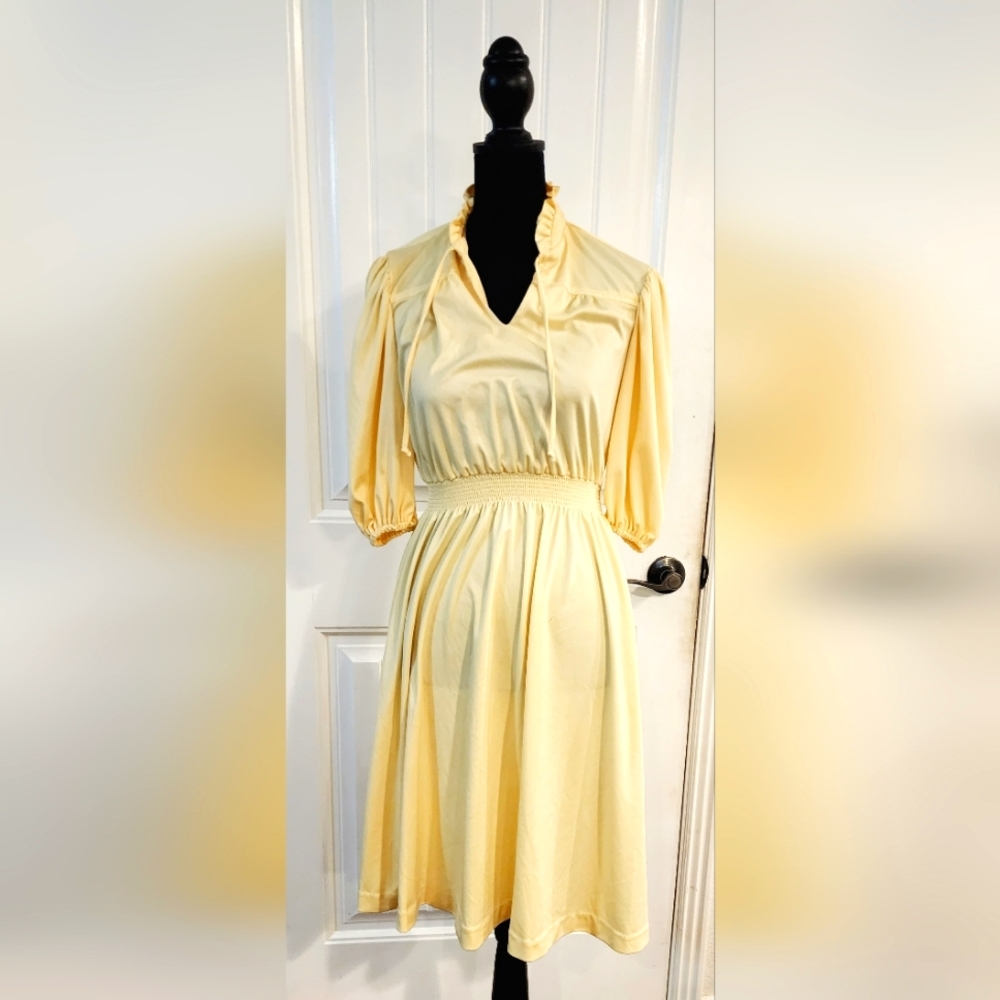 70's pale yellow polyester day dress!